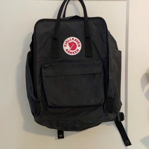 Fjallraven Kanken Backpack - classic size